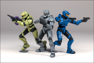 Illustration for article titled New Halo Toy Line Features Wee Spartans, Big Hunter